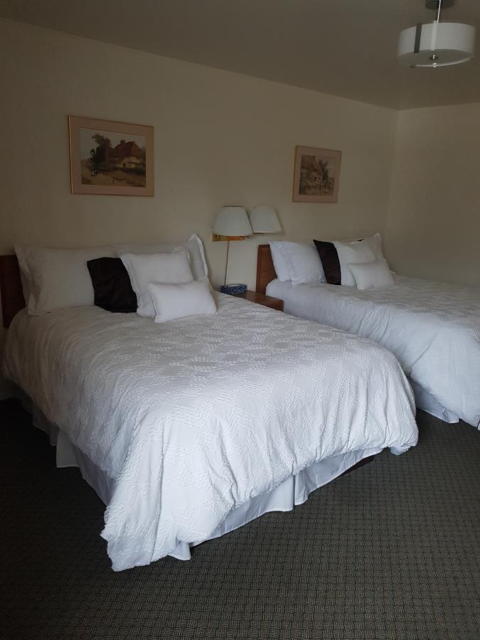 Covered Bridge Inn & Suites Sussex Ngoại thất bức ảnh