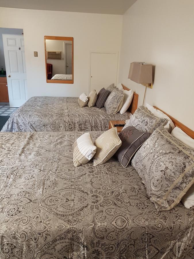 Covered Bridge Inn & Suites Sussex Ngoại thất bức ảnh